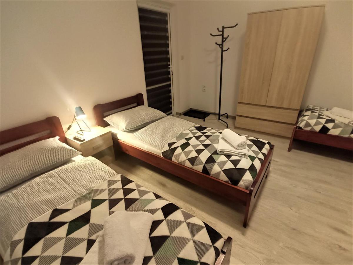 Chmarnik Apartment Polanczyk Luaran gambar